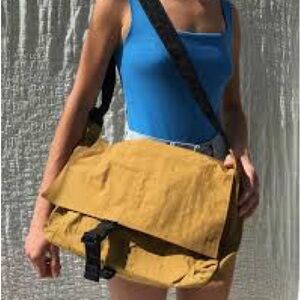 Baggu sport messenger bag — large